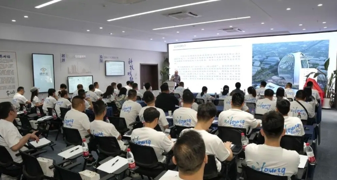 北大商帅EMBA81班同学及老师走进知行同德，共探医药营销合规创新之道
